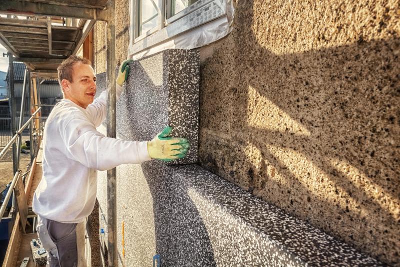 Les avantages financiers de travailler avec une entreprise RGE pour votre toiture